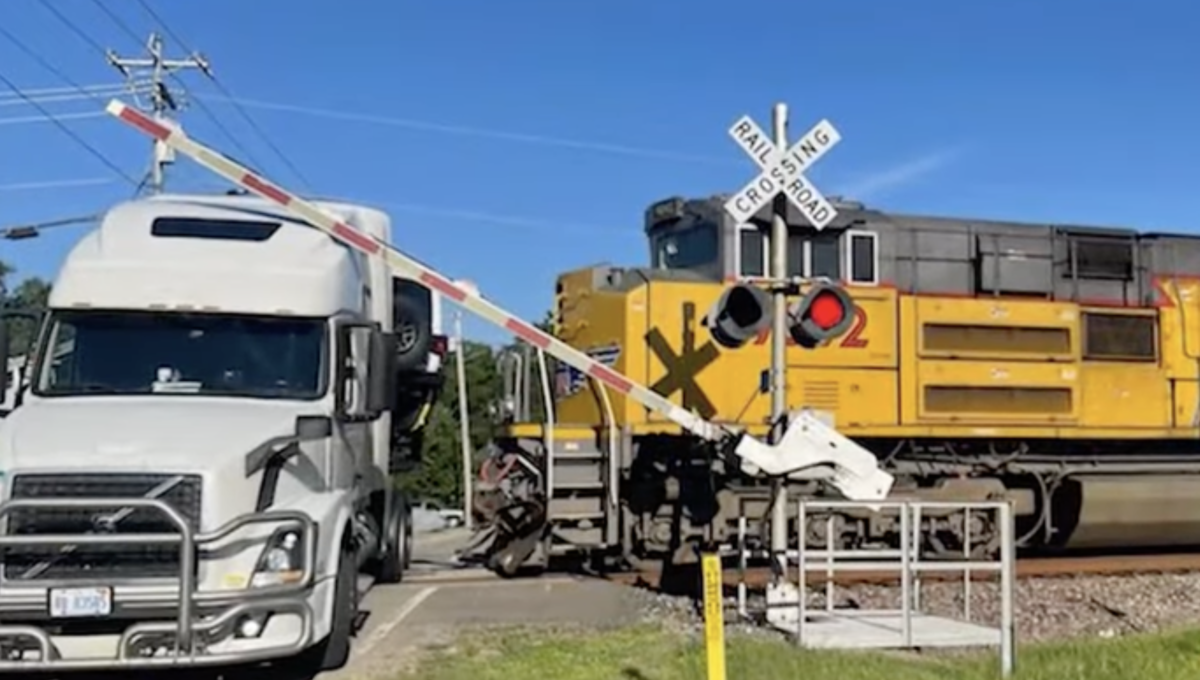 Freight truck
